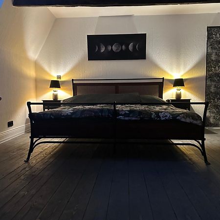 Urlaub Im Historischen Muellerhaus, Dachgiebel Apartment ลูเบค ภายนอก รูปภาพ